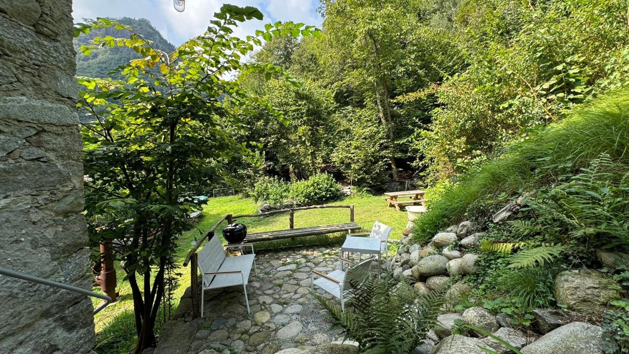 Mountain Cabin Valsesia Appartement Stella วาราลโล ภายนอก รูปภาพ