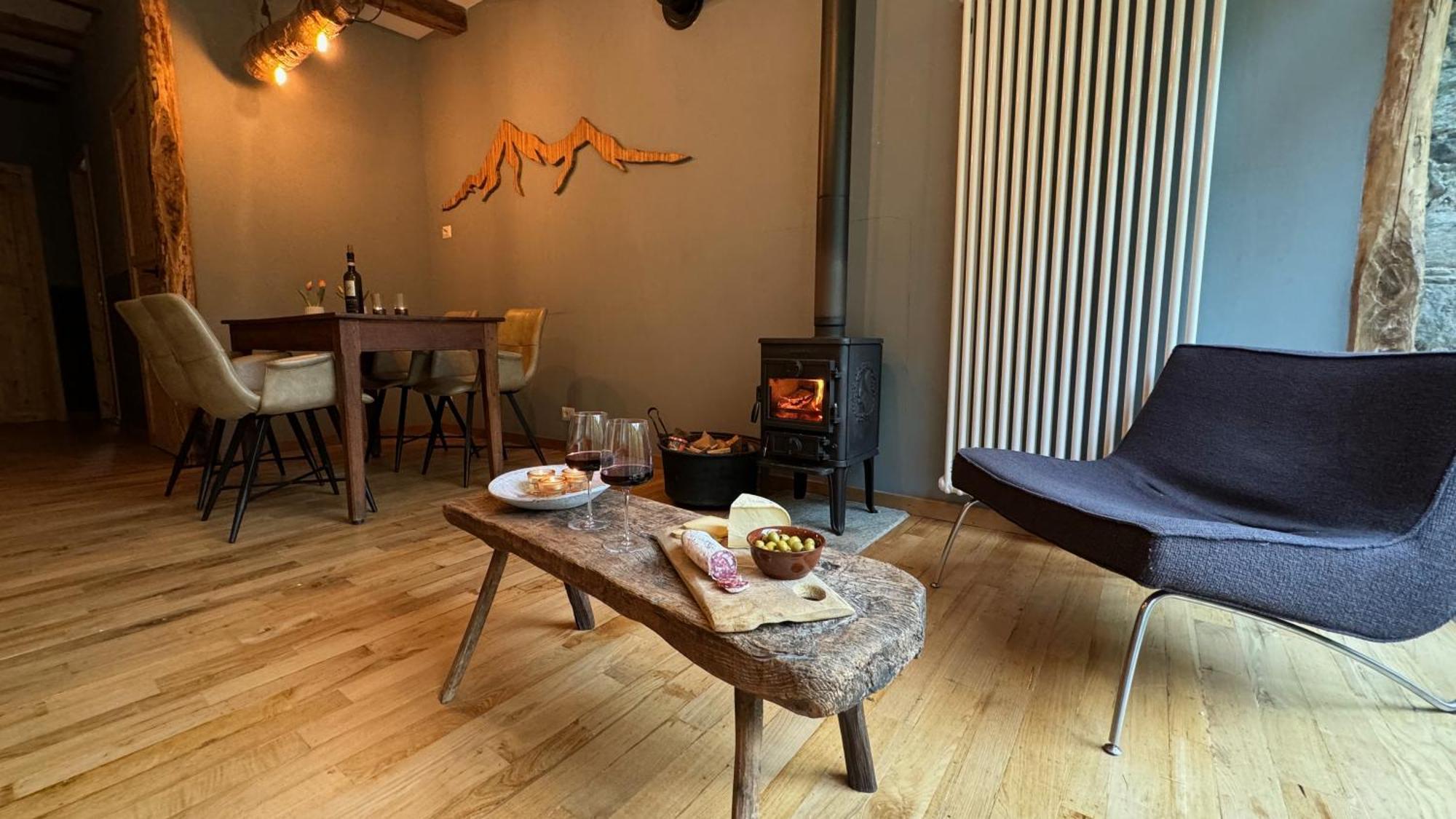 Mountain Cabin Valsesia Appartement Stella วาราลโล ภายนอก รูปภาพ